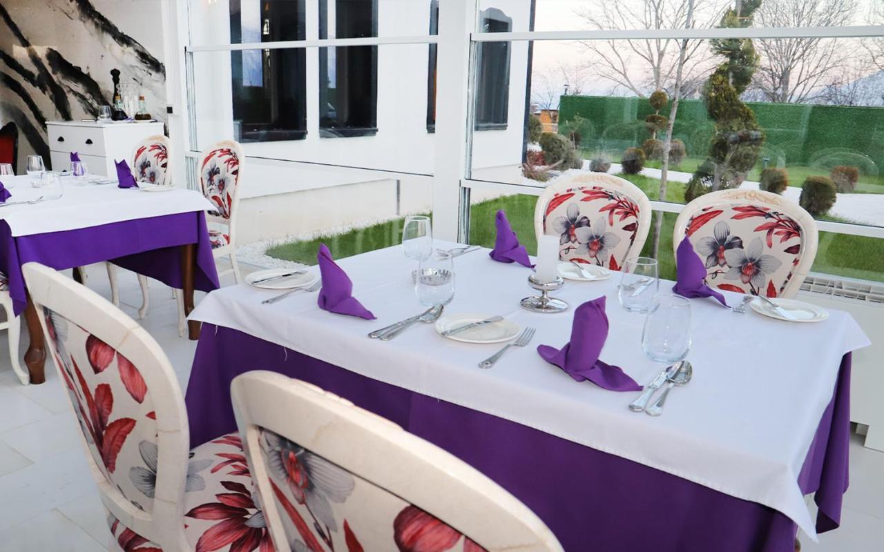 Hotel Vila Zana กอสติวาร์ ภายนอก รูปภาพ