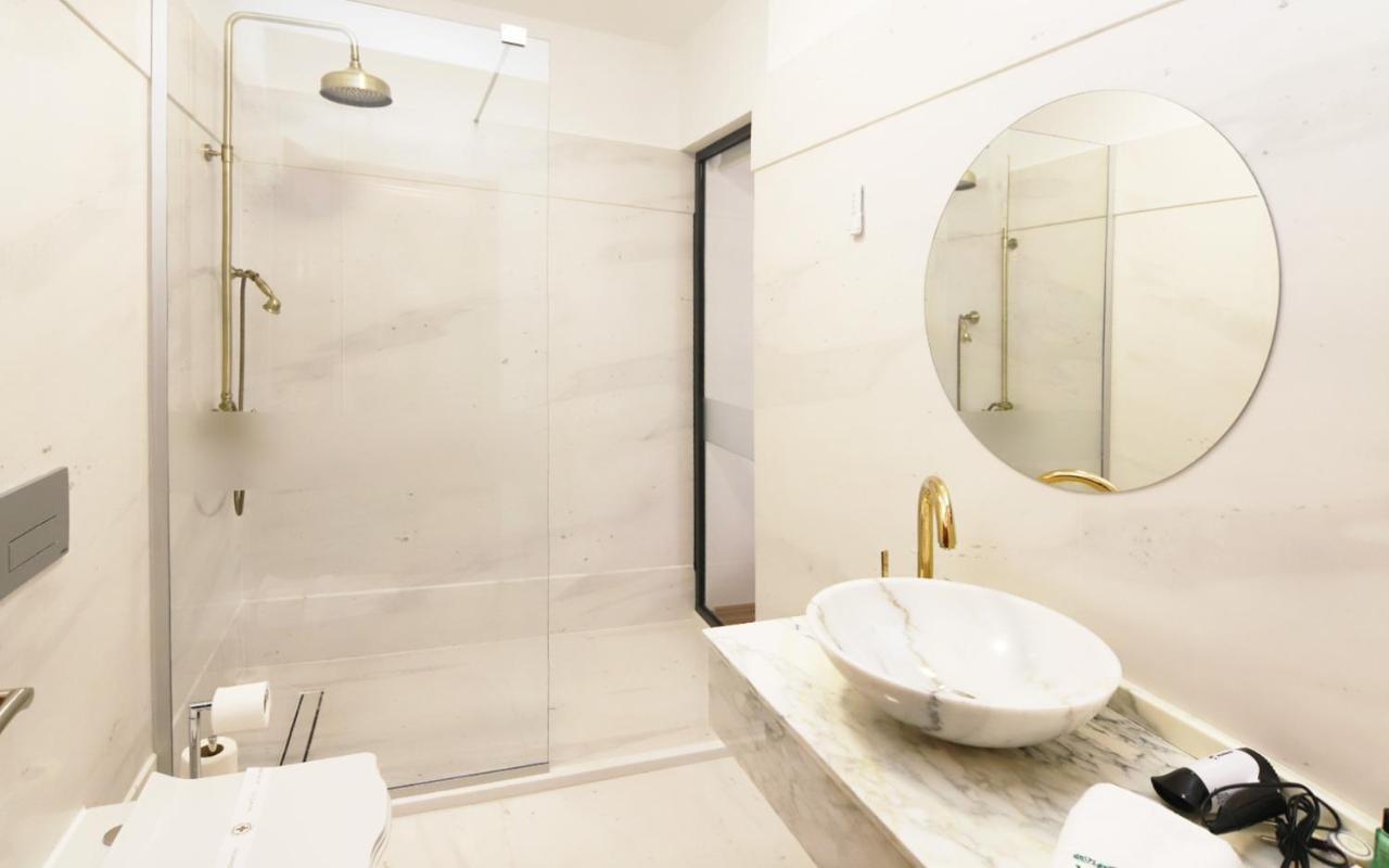Hotel Vila Zana กอสติวาร์ ภายนอก รูปภาพ